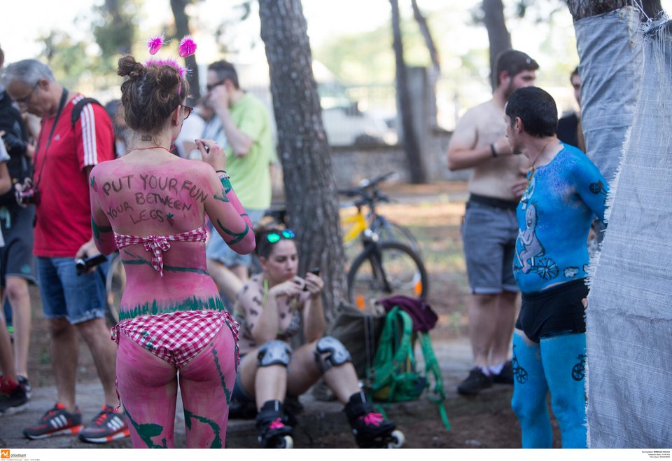 Γυμνή ποδηλατοδρομία στη Θεσσαλονίκη για καλό σκοπό [εικόνες] | iefimerida.gr 8