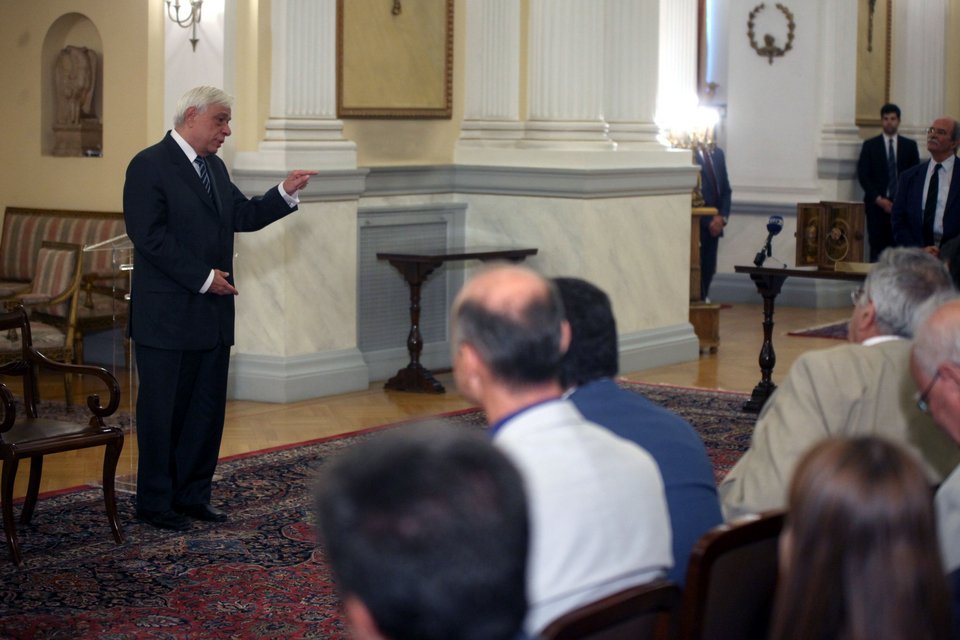 Αιχμές Παυλόπουλου κατά Φίλη-Μπαλτά για την αριστεία | iefimerida.gr 0