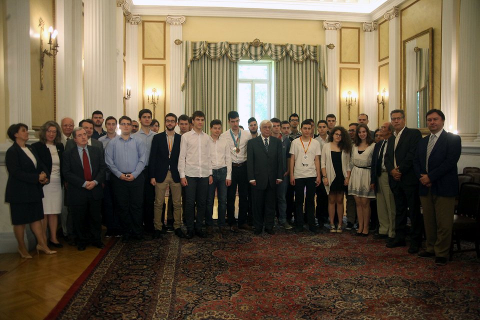 Αιχμές Παυλόπουλου κατά Φίλη-Μπαλτά για την αριστεία | iefimerida.gr 1