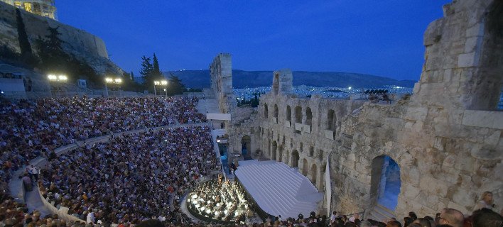 Τροβατόρε από τη Λυρική στο Ηρώδειο -Σύγχρονο και αρχαίο θέατρο στην ίδια παράσταση [εικόνες]  | iefimerida.gr 2