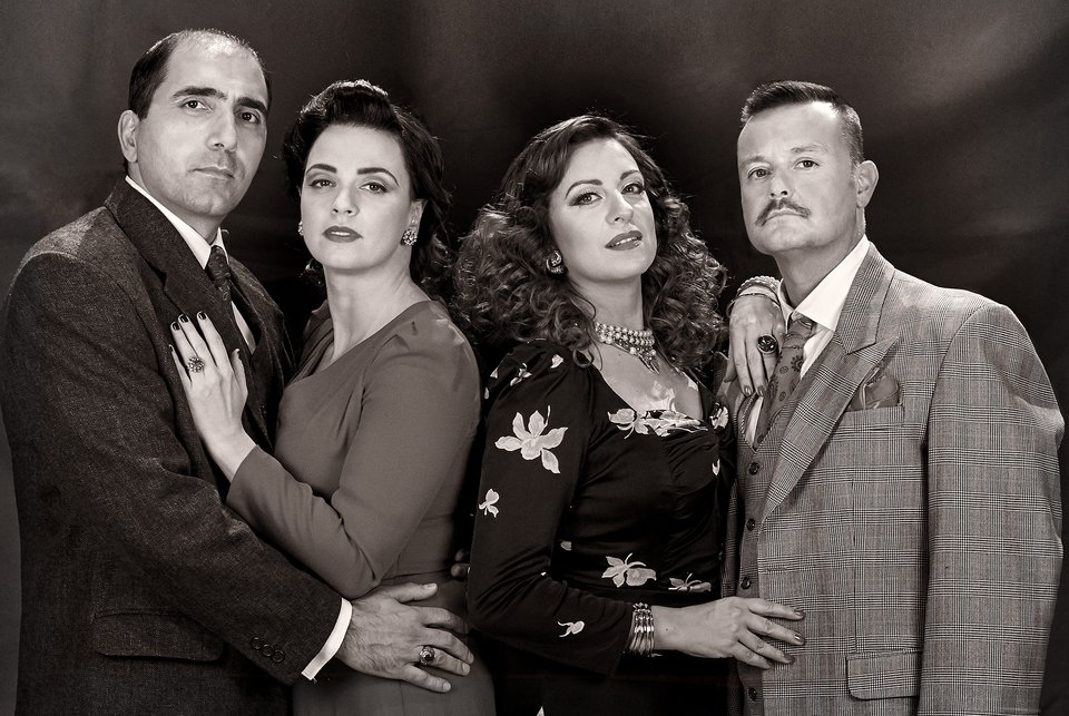 Επί σκηνής το βραβευμένο μυθιστόρημα «Νίκη» του Χωμενίδη με έναν εξαιρετικό θίασο [εικόνες]  | iefimerida.gr 4