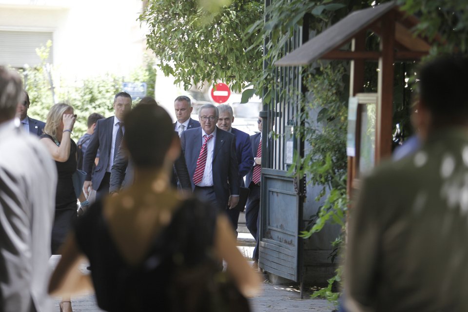 Η βόλτα του Γιούνκερ στον Εθνικό Κήπο με 40 βαθμούς Κελσίου  [εικόνες] | iefimerida.gr 3