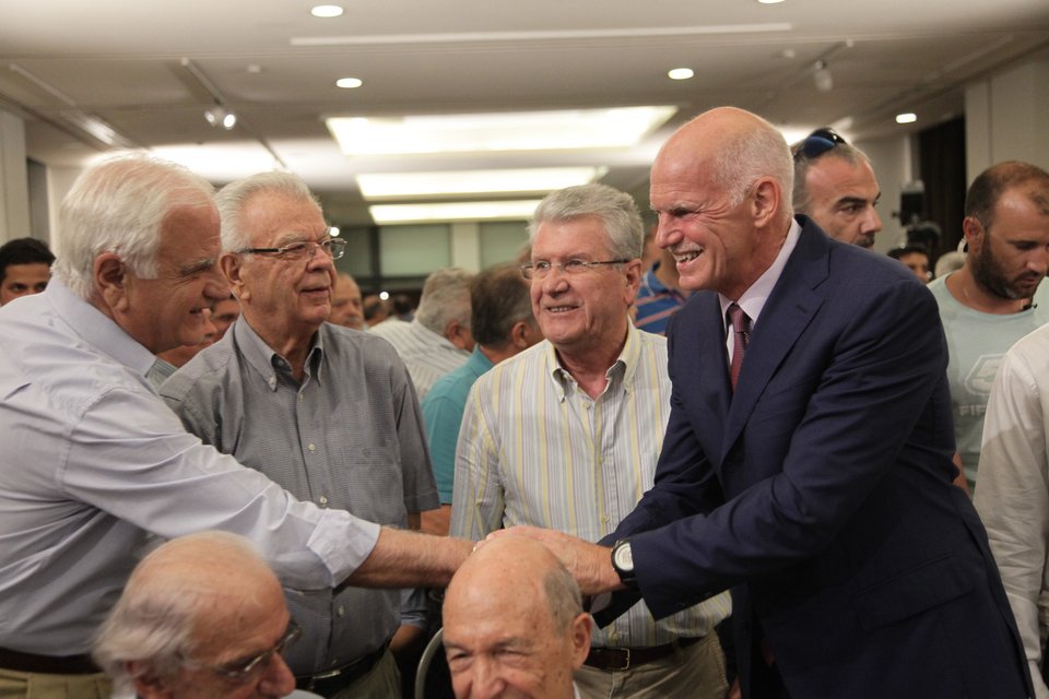 Eκδήλωση για τα 20 χρόνια από τον θάνατο του Ανδρέα Παπανδρέου -Φώφη, Γιώργος, Σημίτης ήταν εκεί [εικόνες] | iefimerida.gr 10