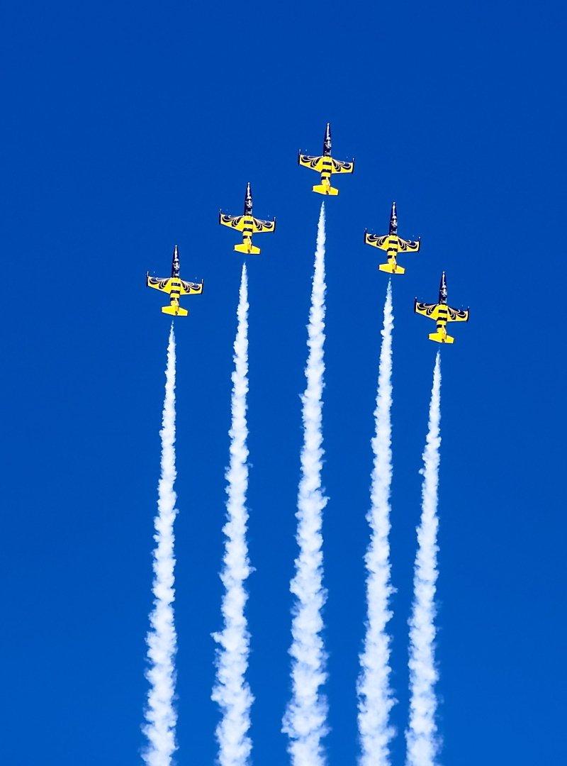 Εντυπωσιακοί ελιγμοί και θεαματικά «κόλπα» στους αιθέρες -Στο Air Show της Καβάλας [εικόνες] | iefimerida.gr 7