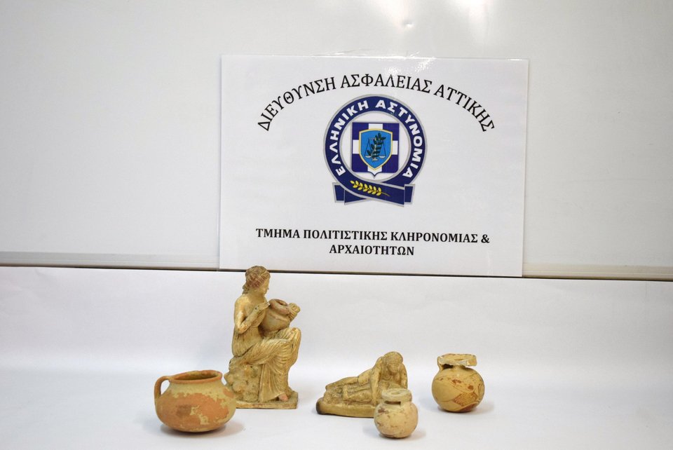 Συνελήφθη 79χρονος για αρχαιοκαπηλία στην Αθήνα [εικόνες] | iefimerida.gr 2