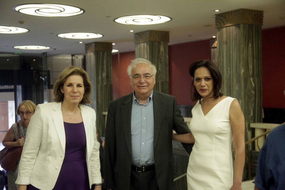 Βενιζέλος-Αλιβιζάτος-Τσακυράκης: Οχι σε άμεση εκλογή προέδρου και απλή αναλογική [εικόνες] | iefimerida.gr 7