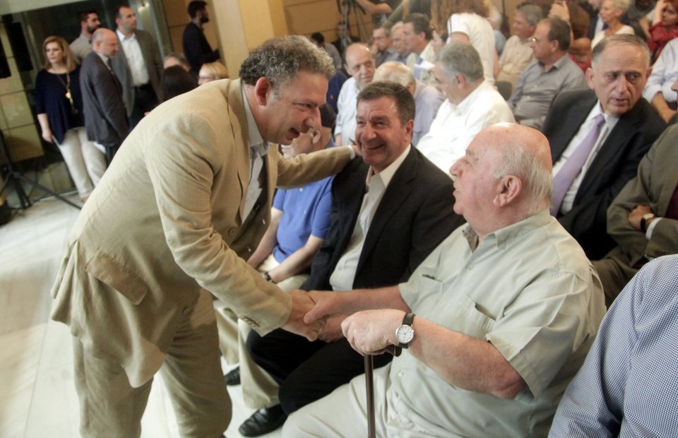 Βενιζέλος-Αλιβιζάτος-Τσακυράκης: Οχι σε άμεση εκλογή προέδρου και απλή αναλογική [εικόνες] | iefimerida.gr 6