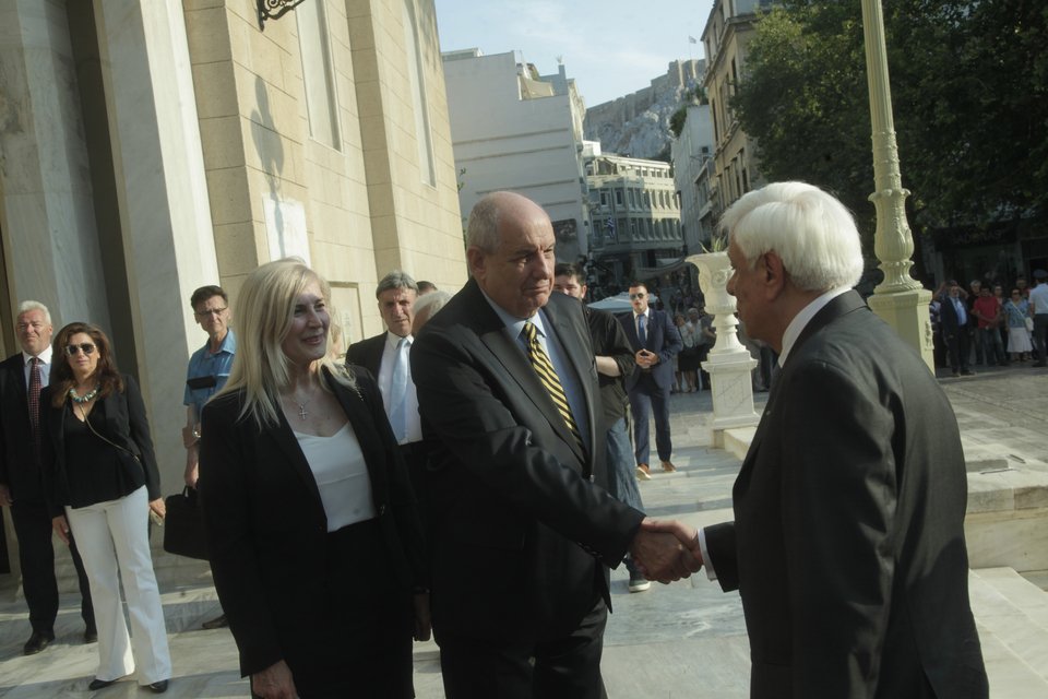 Ανοιξε τις πύλες της η «νέα» Μητρόπολη Αθηνών [εικόνες] | iefimerida.gr 7