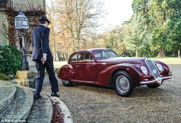 Η εκπληκτική ιστορία της κόκκινης Alfa Romeo της φίλης του Μουσολίνι -Ηταν πεταμένη σε έναν αχυρώνα επί 21 χρόνια [εικόνες] | iefimerida.gr 5