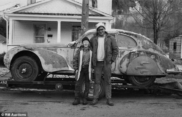 Η εκπληκτική ιστορία της κόκκινης Alfa Romeo της φίλης του Μουσολίνι -Ηταν πεταμένη σε έναν αχυρώνα επί 21 χρόνια [εικόνες] | iefimerida.gr 9