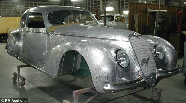 Η εκπληκτική ιστορία της κόκκινης Alfa Romeo της φίλης του Μουσολίνι -Ηταν πεταμένη σε έναν αχυρώνα επί 21 χρόνια [εικόνες] | iefimerida.gr 8