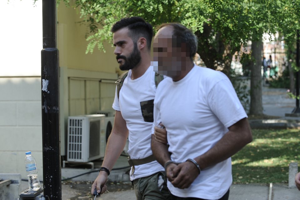 Ο 41χρονος στην Ευελπίδων – Φώναζε «Κρίμα, έφυγε η καλύτερη κοπέλα» [εικόνες] | iefimerida.gr 0