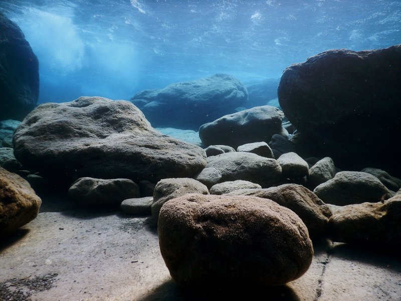 Βουτιές στο «Απέραντο Γαλάζιο» των Κυκλάδων: Καταδύσεις στην Αμοργό [εικόνες] | iefimerida.gr 3