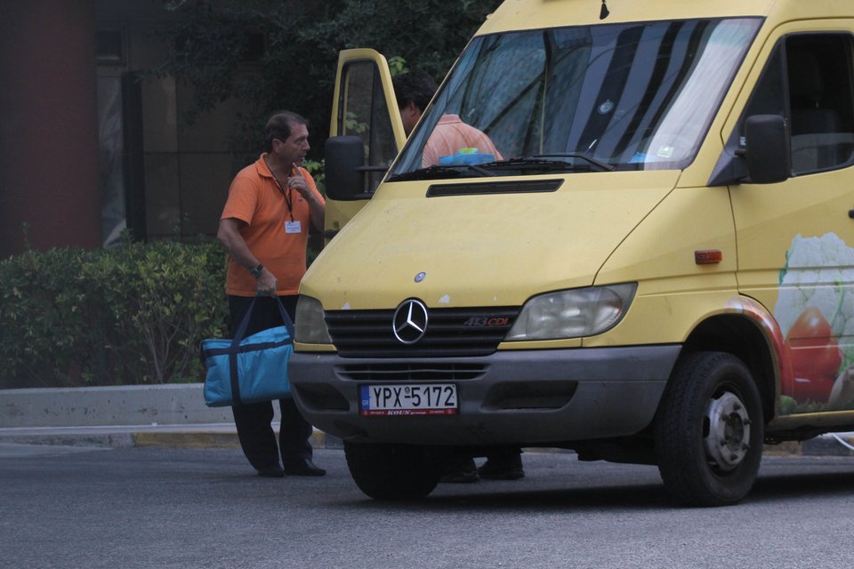 Εφτασε και το βραδινό φαγητό για τους υποψήφιους καναλάρχες [εικόνες] | iefimerida.gr 2