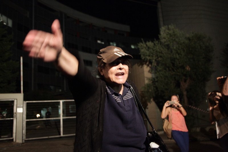 «Ντου» από την Ελένη Λουκά έξω από την Γενική Γραμματεία [εικόνες] | iefimerida.gr 0