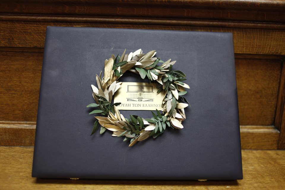 Η Ολυμπιακή ομάδα στη Βουλή: Δεν θέλουμε Πολιτεία μόνο για τις... φωτογραφίες [εικόνες & βίντεο] | iefimerida.gr 1