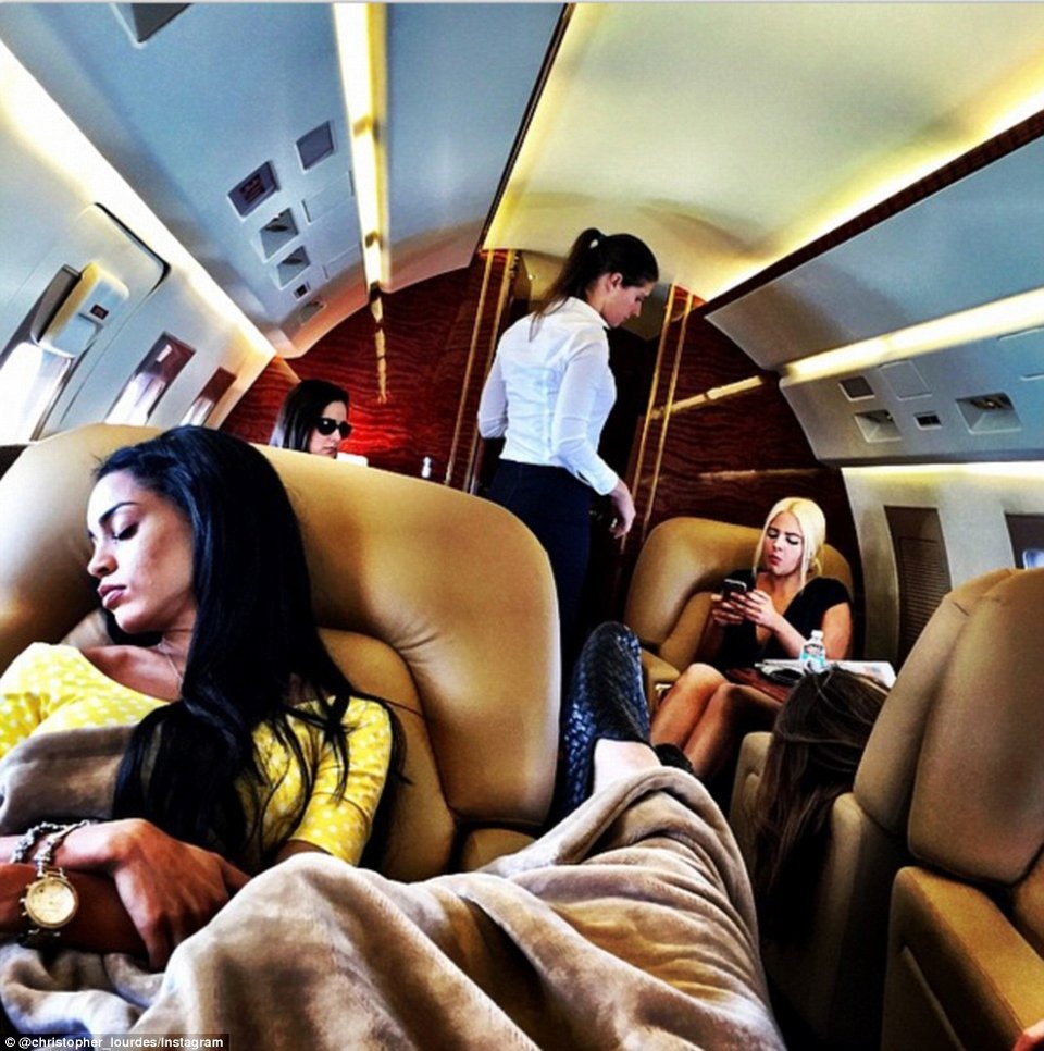 Ετσι περνούν το χειμώνα τα πλουσιόπαιδα του Instagram: Ταξίδια σε εξωτικά μέρη και ζωή playboy [εικόνες] | iefimerida.gr 13