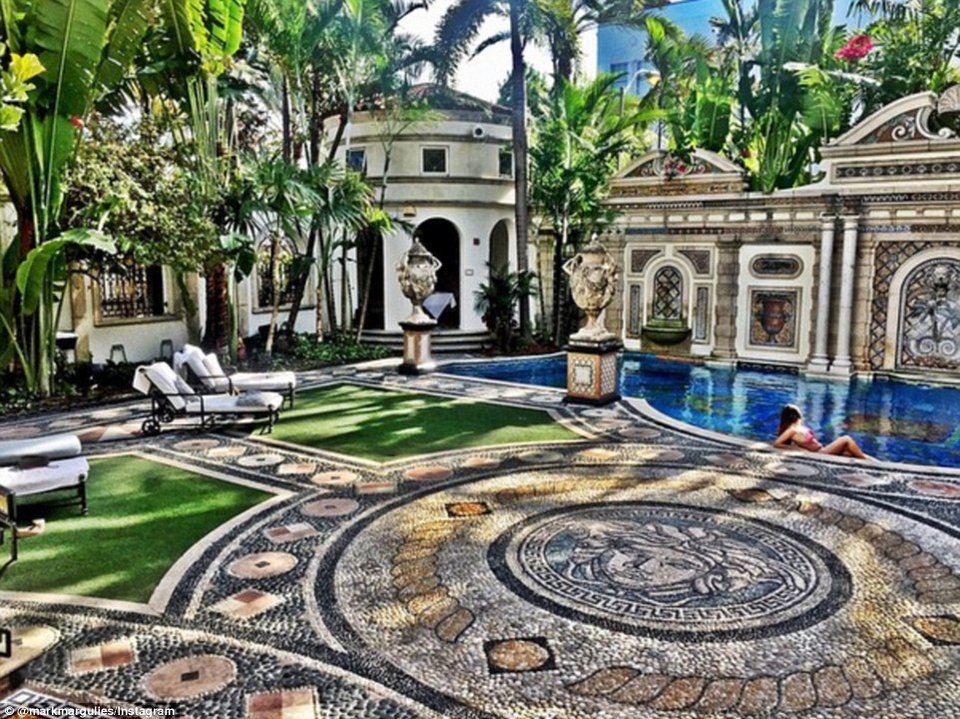 Ετσι περνούν το χειμώνα τα πλουσιόπαιδα του Instagram: Ταξίδια σε εξωτικά μέρη και ζωή playboy [εικόνες] | iefimerida.gr 4