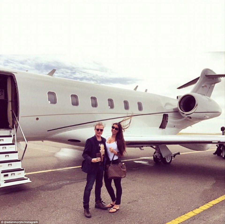 Ετσι περνούν το χειμώνα τα πλουσιόπαιδα του Instagram: Ταξίδια σε εξωτικά μέρη και ζωή playboy [εικόνες] | iefimerida.gr 3