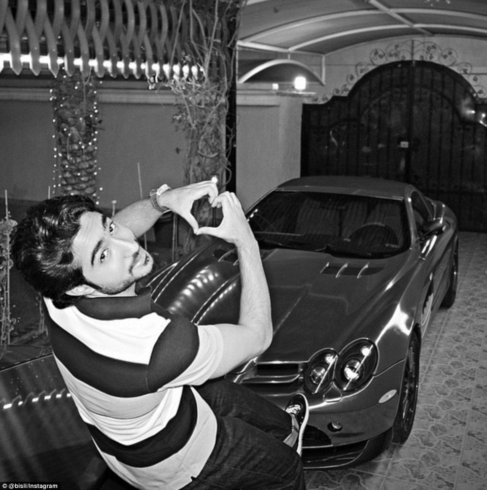 Ετσι περνούν το χειμώνα τα πλουσιόπαιδα του Instagram: Ταξίδια σε εξωτικά μέρη και ζωή playboy [εικόνες] | iefimerida.gr 22