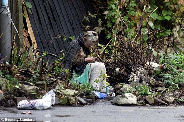 Η συγκλονιστική ιστορία της κορυφαίας πιανίστριας που κατέληξε άστεγη για έναν έρωτα και τη σκότωσε διερχόμενο φορτηγό [εικόνες] | iefimerida.gr 4