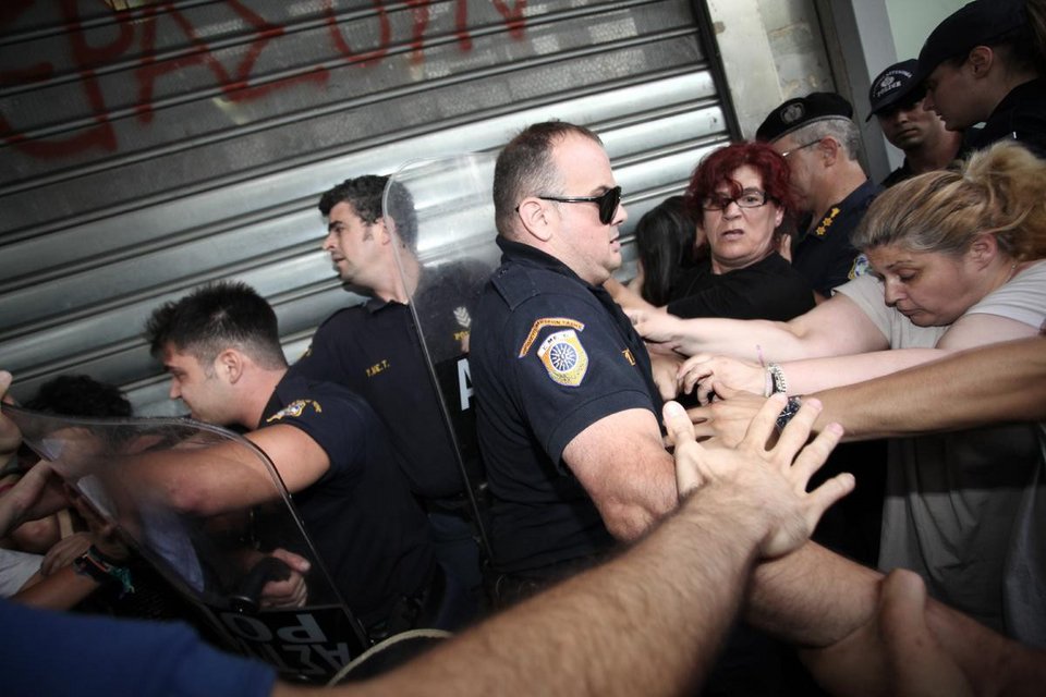 Τα γεγονότα που σημάδεψαν την Ελλάδα το 2014 μέσα από 73 φωτογραφίες [εικόνες] | iefimerida.gr 23