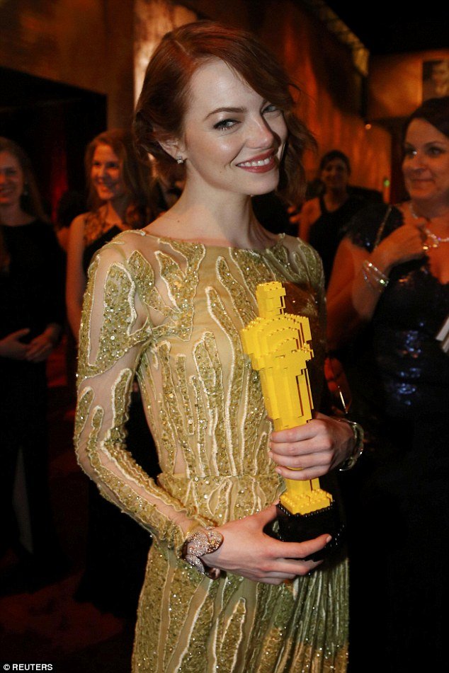 Οσκαρ 2015: Θρίαμβος για το Birdman -Η θεά Τζούλιαν Μουρ αγκαλιά με το χρυσό αγαλματίδιο -Ολα τα βραβεία [λίστα & εικόνες] | iefimerida.gr 28