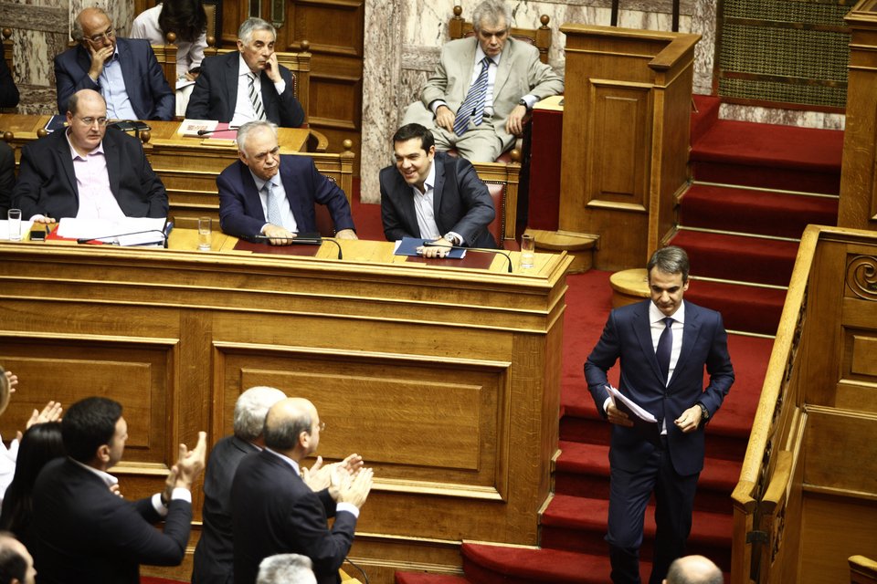 Ο Τσίπρας ζήτησε συζήτηση στη Βουλή για τη διαπλοκή, με αφορμή τις άδειες | iefimerida.gr 2
