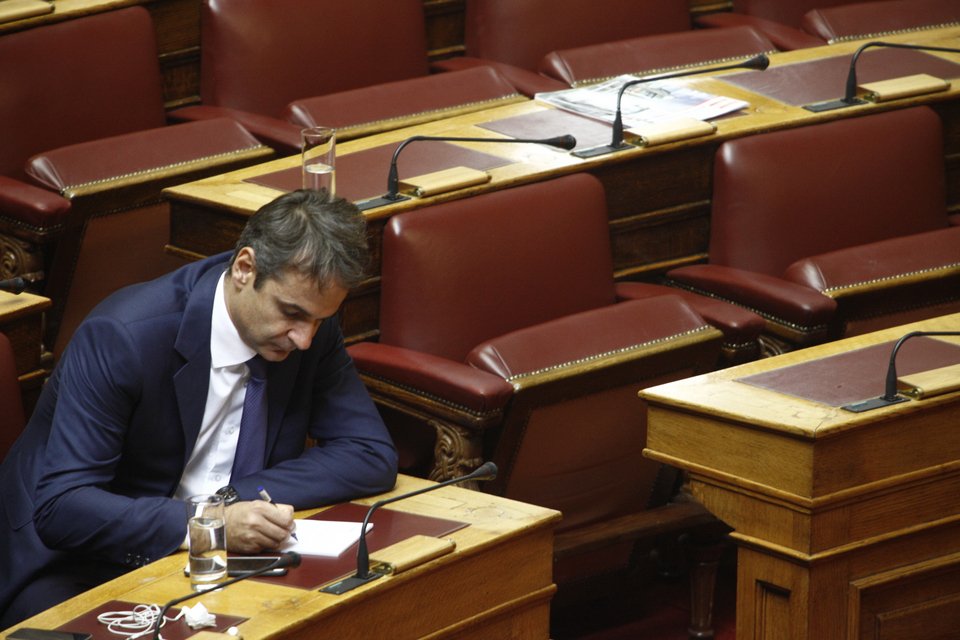 Ο Τσίπρας ζήτησε συζήτηση στη Βουλή για τη διαπλοκή, με αφορμή τις άδειες | iefimerida.gr 3