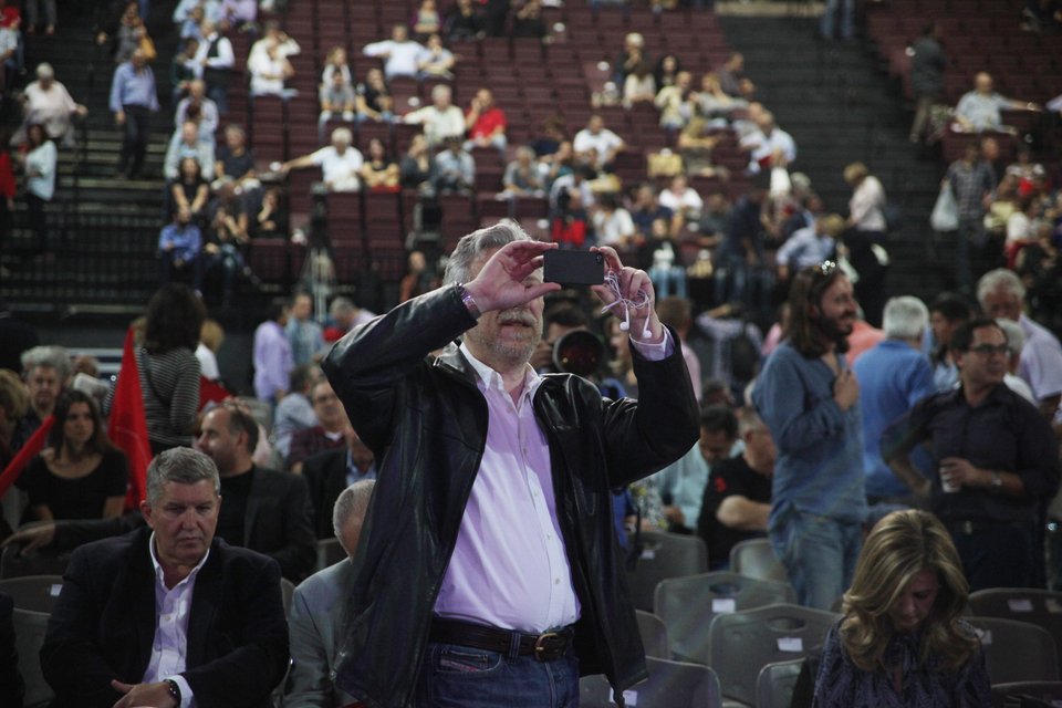 Ολο το παρασκήνιο από το Συνέδριο του ΣΥΡΙΖΑ – Το... μπατσάκι του Τσίπρα στο μάγουλο του Καμμένου [εικόνες] | iefimerida.gr 3