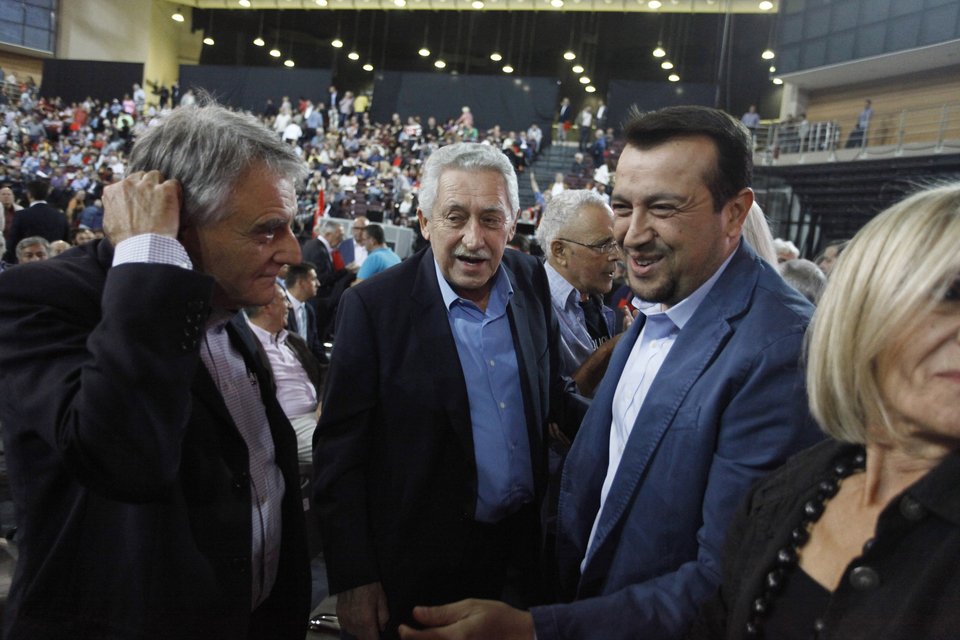 Ολο το παρασκήνιο από το Συνέδριο του ΣΥΡΙΖΑ – Το... μπατσάκι του Τσίπρα στο μάγουλο του Καμμένου [εικόνες] | iefimerida.gr 2