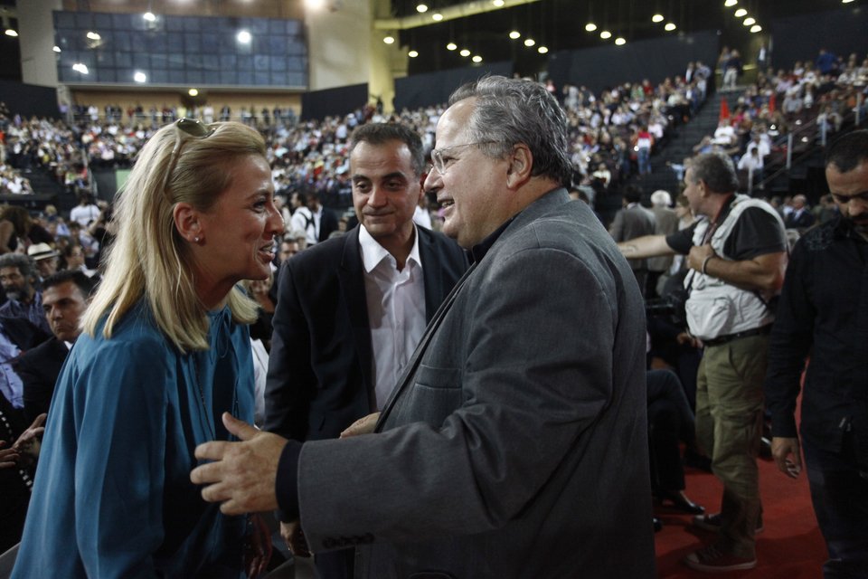 Ολο το παρασκήνιο από το Συνέδριο του ΣΥΡΙΖΑ – Το... μπατσάκι του Τσίπρα στο μάγουλο του Καμμένου [εικόνες] | iefimerida.gr 15