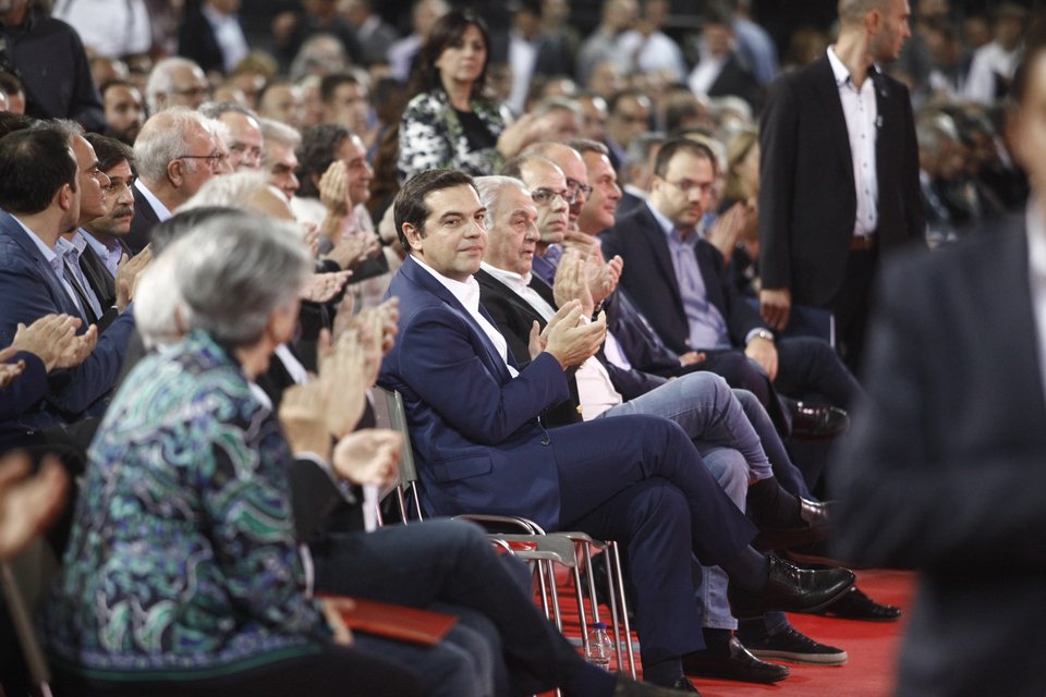 Ολο το παρασκήνιο από το Συνέδριο του ΣΥΡΙΖΑ – Το... μπατσάκι του Τσίπρα στο μάγουλο του Καμμένου [εικόνες] | iefimerida.gr 19