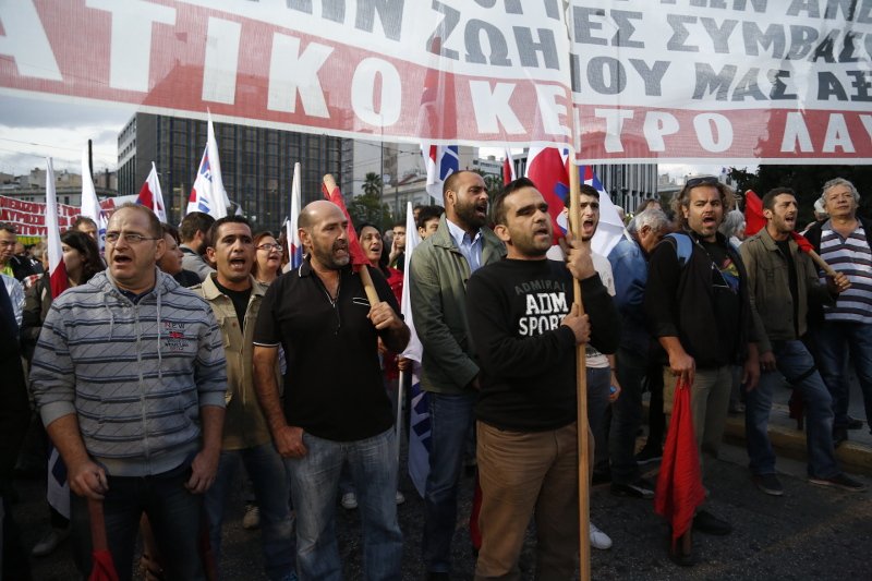 Μεγάλο συλλαλητήριο του ΠΑΜΕ στο Σύνταγμα -Διαμαρτυρία για τα εργασιακά [εικόνες] | iefimerida.gr 1