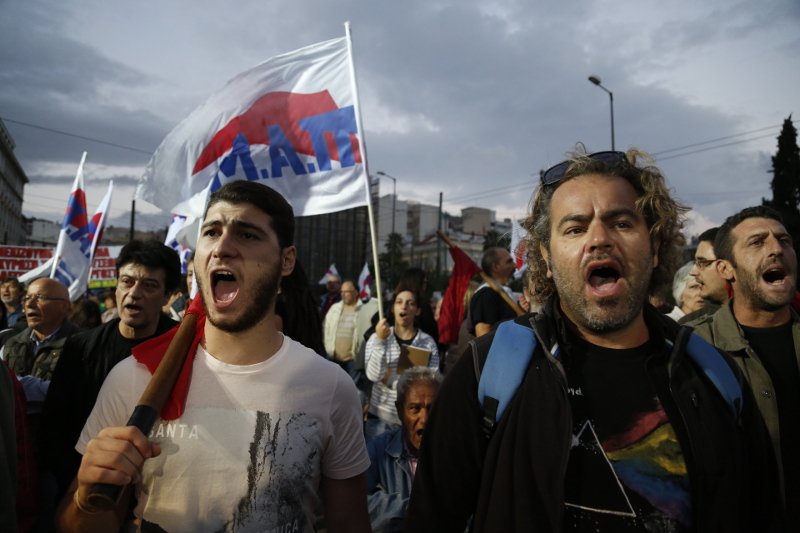 Μεγάλο συλλαλητήριο του ΠΑΜΕ στο Σύνταγμα -Διαμαρτυρία για τα εργασιακά [εικόνες] | iefimerida.gr 4