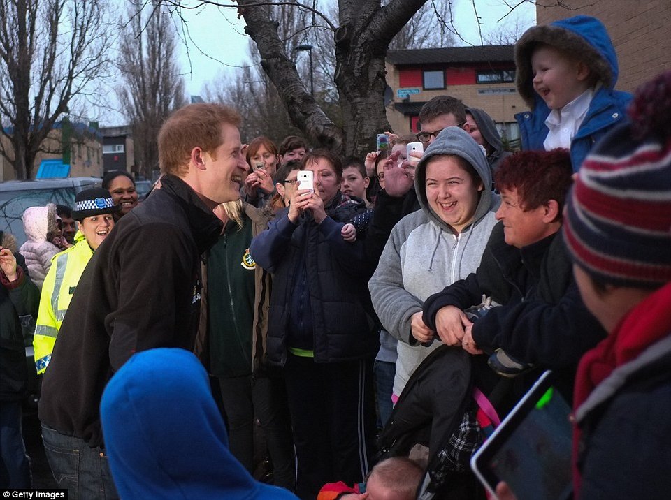 Πρίγκιπας της Αγγλίας, βασιλιάς της κωμωδίας [εικόνες] | iefimerida.gr 0