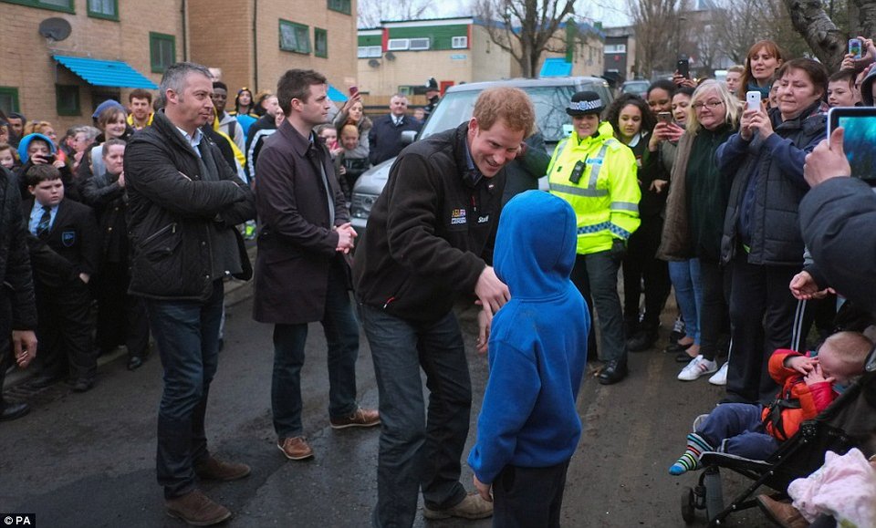 Πρίγκιπας της Αγγλίας, βασιλιάς της κωμωδίας [εικόνες] | iefimerida.gr 1