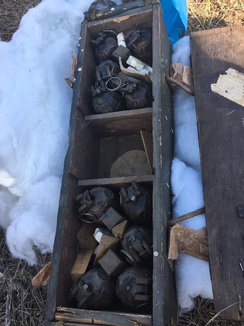 Εξαρθρώθηκε μεγάλη εγκληματική οργάνωση -Διακινούσαν ναρκωτικά και όπλα [εικόνες]  | iefimerida.gr 1