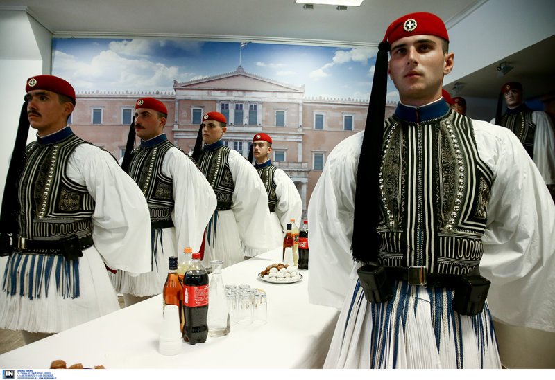 Μήνυμα Παυλόπουλου στην Αγκυρα: Οταν παρεκτρέπονται οφείλουμε να τους δείχνουμε τον σωστό δρόμο [εικόνες] | iefimerida.gr 7