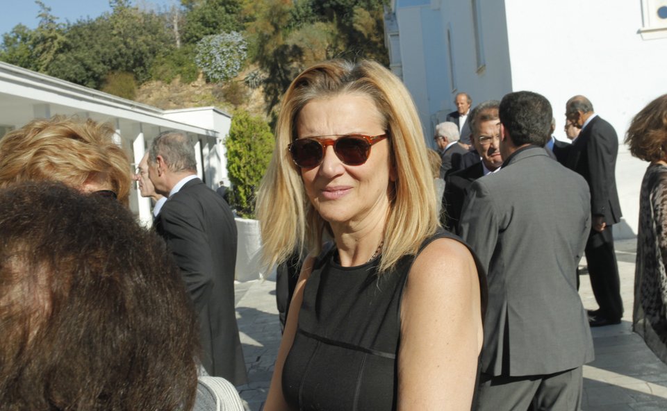 Ολος ο πολιτικός κόσμος, Φίλης, Μητσοτάκης, Μαρέβα και Αντα Παπανδρέου στην κηδεία Στεφανή [εικόνες] | iefimerida.gr 5