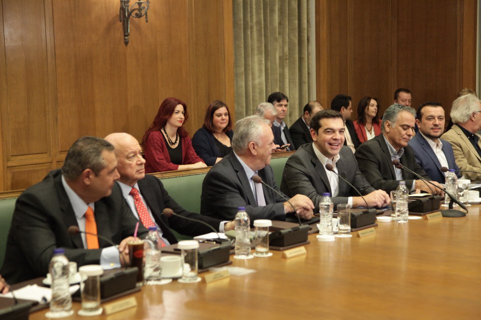 Το νέο υπουργικό συμβούλιο -Τα χαμόγελα της Αχτσιόγλου και το ντύσιμο του Ζουράρι [εικόνες] | iefimerida.gr 6