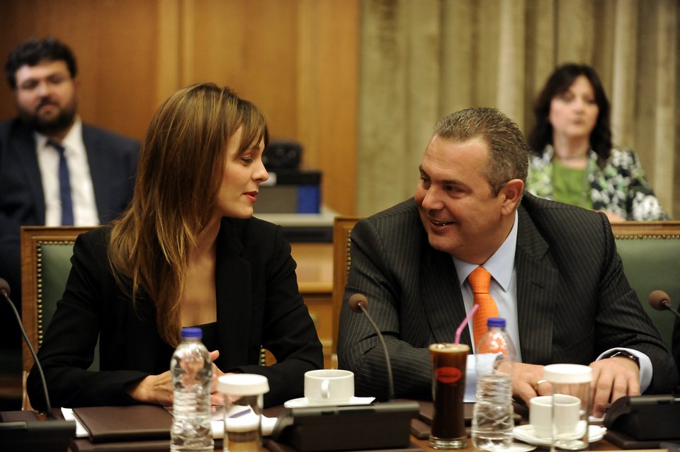 Το νέο υπουργικό συμβούλιο -Τα χαμόγελα της Αχτσιόγλου και το ντύσιμο του Ζουράρι [εικόνες] | iefimerida.gr 7