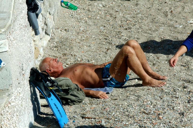 Επίδειξη πολεμικών αεροσκαφών στον Φλοίσβο - Πολίτες έκαναν... ηλιοθεραπεία [εικόνες] | iefimerida.gr 0