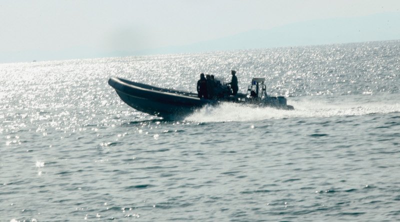 Επίδειξη πολεμικών αεροσκαφών στον Φλοίσβο - Πολίτες έκαναν... ηλιοθεραπεία [εικόνες] | iefimerida.gr 4