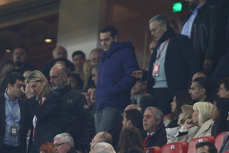 Στο γήπεδο Καραϊσκάκη ο Αλέξης Τσίπρας, για την εθνική Ελλάδος [εικόνες & βίντεο] | iefimerida.gr 2