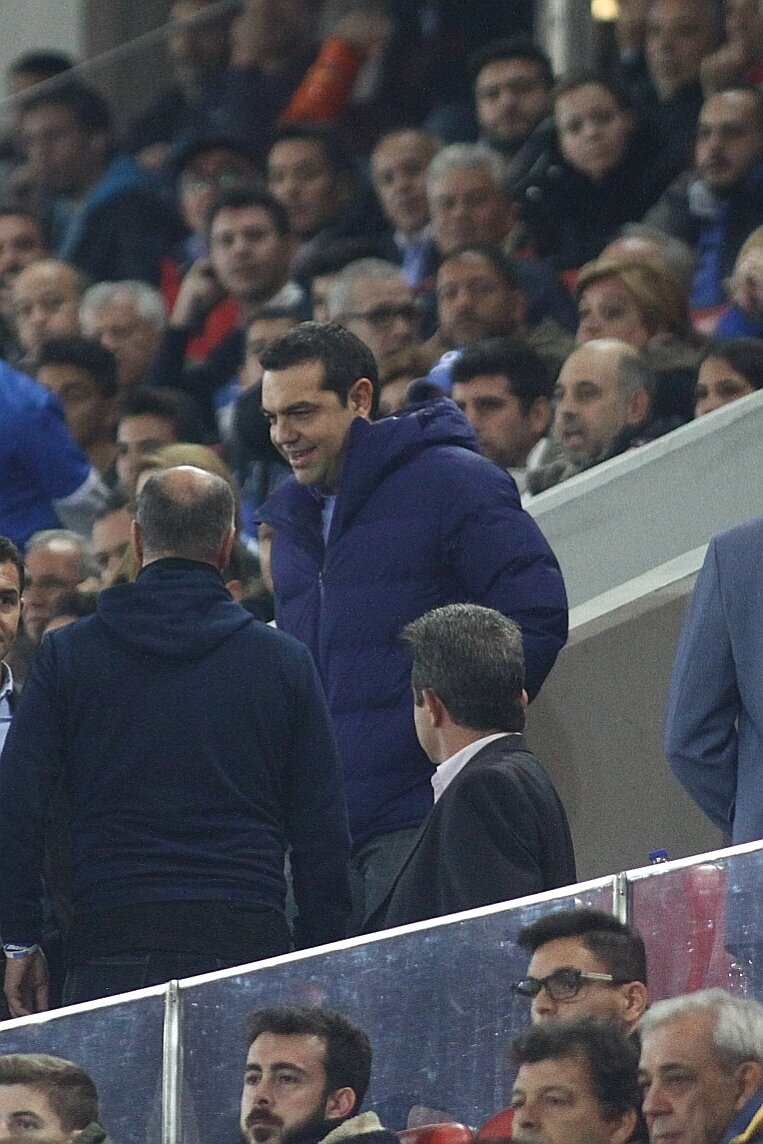 Στο γήπεδο Καραϊσκάκη ο Αλέξης Τσίπρας, για την εθνική Ελλάδος [εικόνες & βίντεο] | iefimerida.gr 3