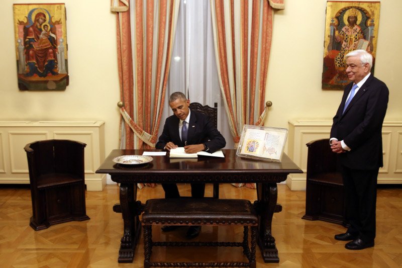 Τι έγραψε ο Μπαράκ Ομπάμα στο βιβλίο της Προεδρίας της Δημοκρατίας [εικόνες] | iefimerida.gr 0