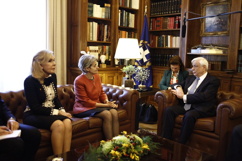 Συνάντηση Παυλόπουλου με τη διευθύντρια της UNESCO | iefimerida.gr 0