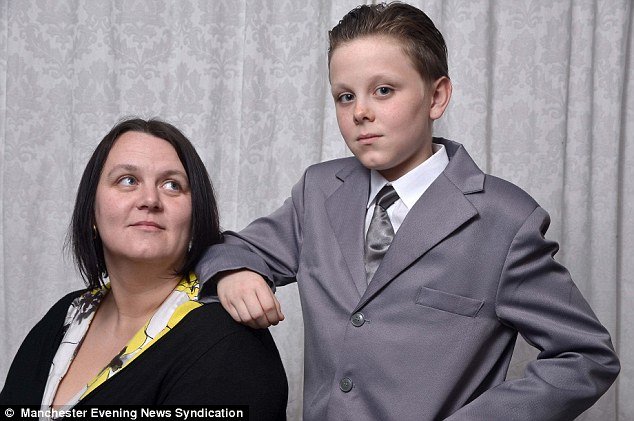 11χρονος ντύθηκε «50 αποχρώσεις του Γκρι» -Τον έδιωξαν από το πάρτι [εικόνες] | iefimerida.gr 2