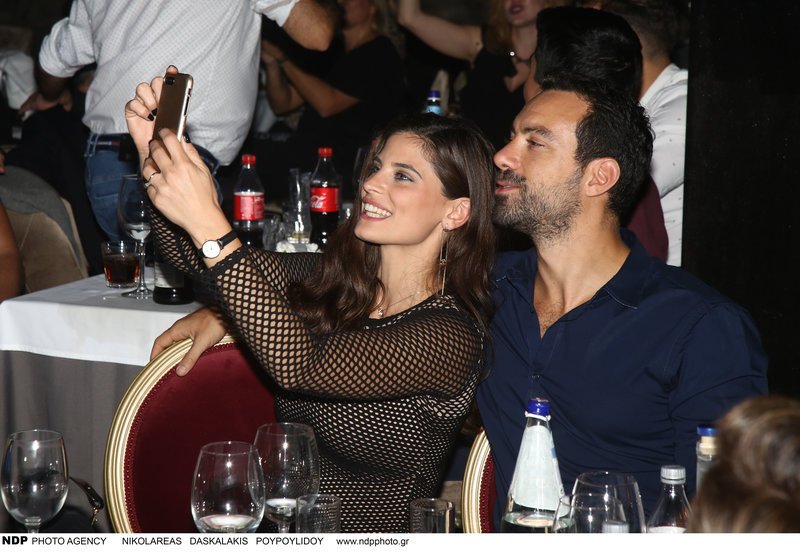 Η Χριστίνα Μπόμπα ανακοίνωσε πότε παντρεύεται με τον Σάκη Τανιμανίδη [εικόνες] | iefimerida.gr 0